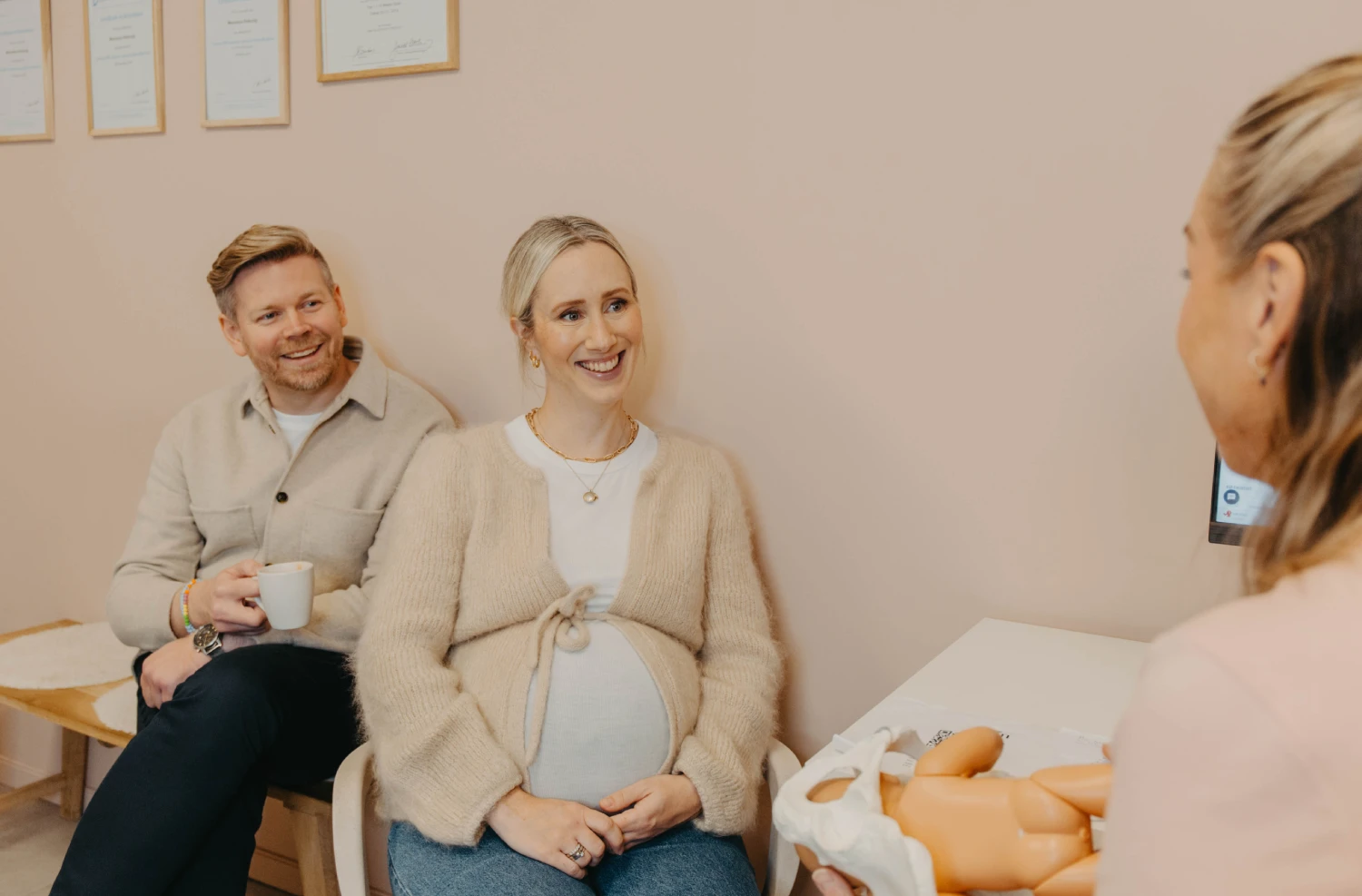 Møte med jordmor hos FAM Klinikk